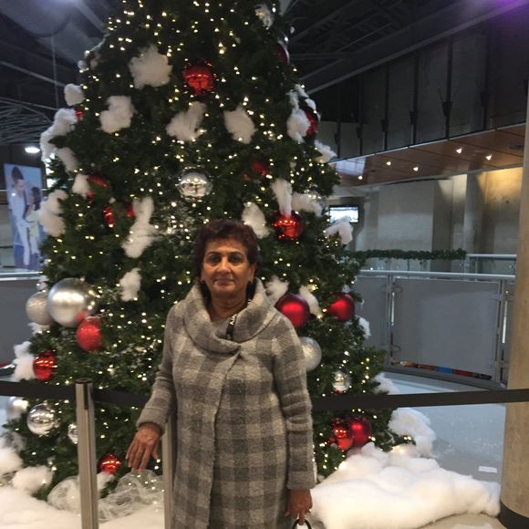 Meet your Posher, Shirley - Picture 1 of 1